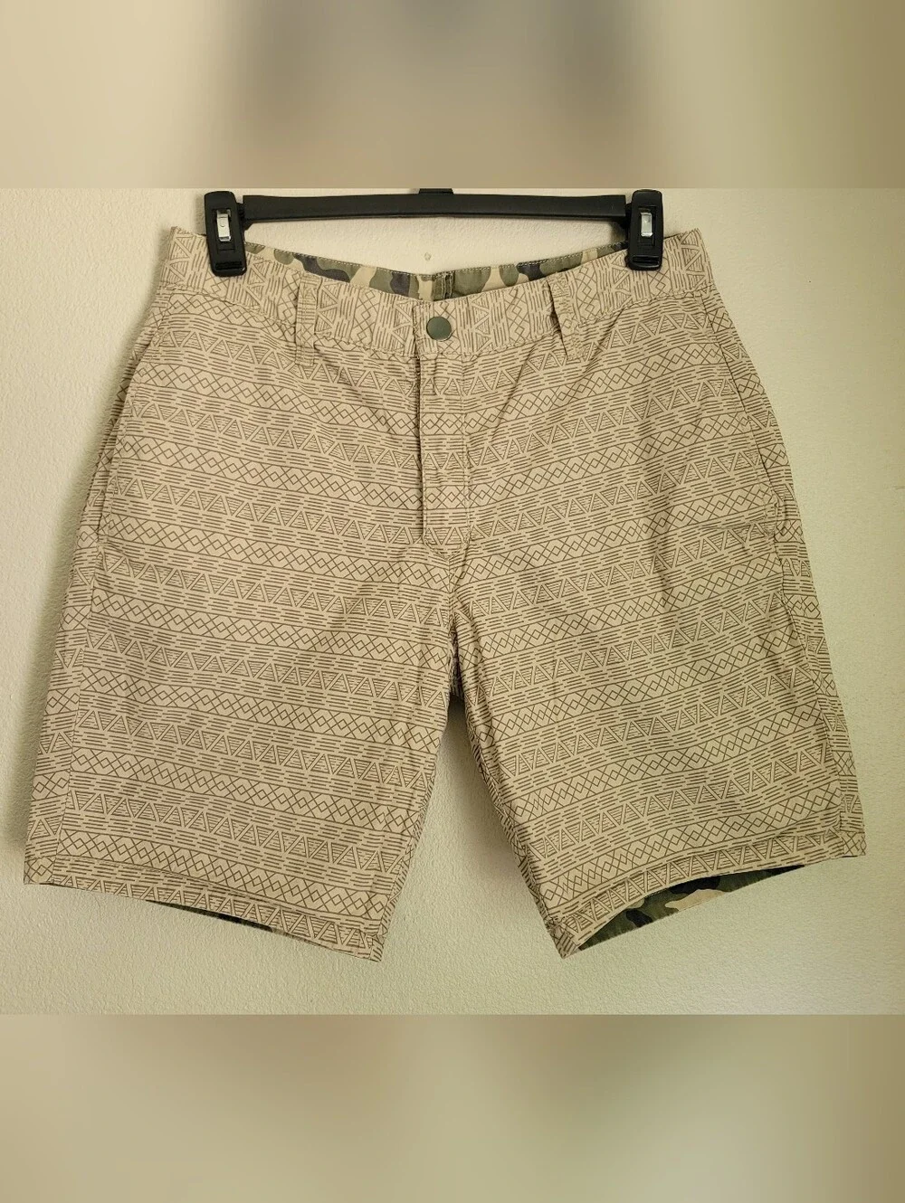 Aeropostale Double-sided shorts, camouflage and Tan Geometric-Print Men’s - Picture 1 of 7